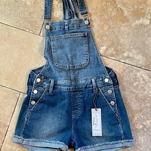 NWT JUST USA SHORT OVERALLS💙